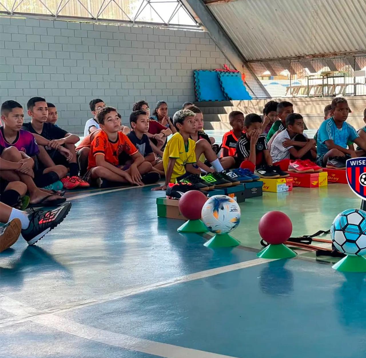 Projeto Wise Brac I Escola de Futebol